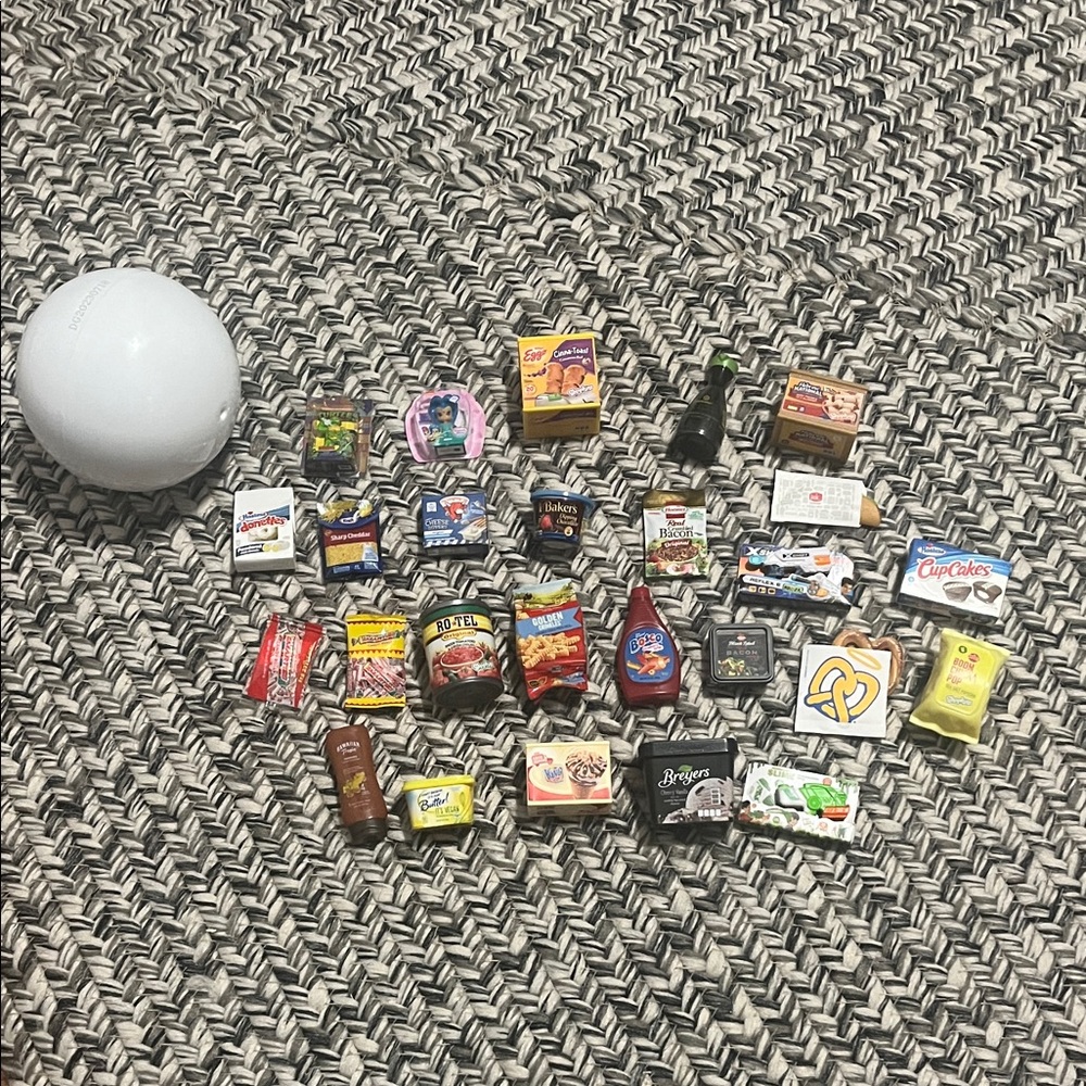 Mini Brands x Real Littles Assorted Collection